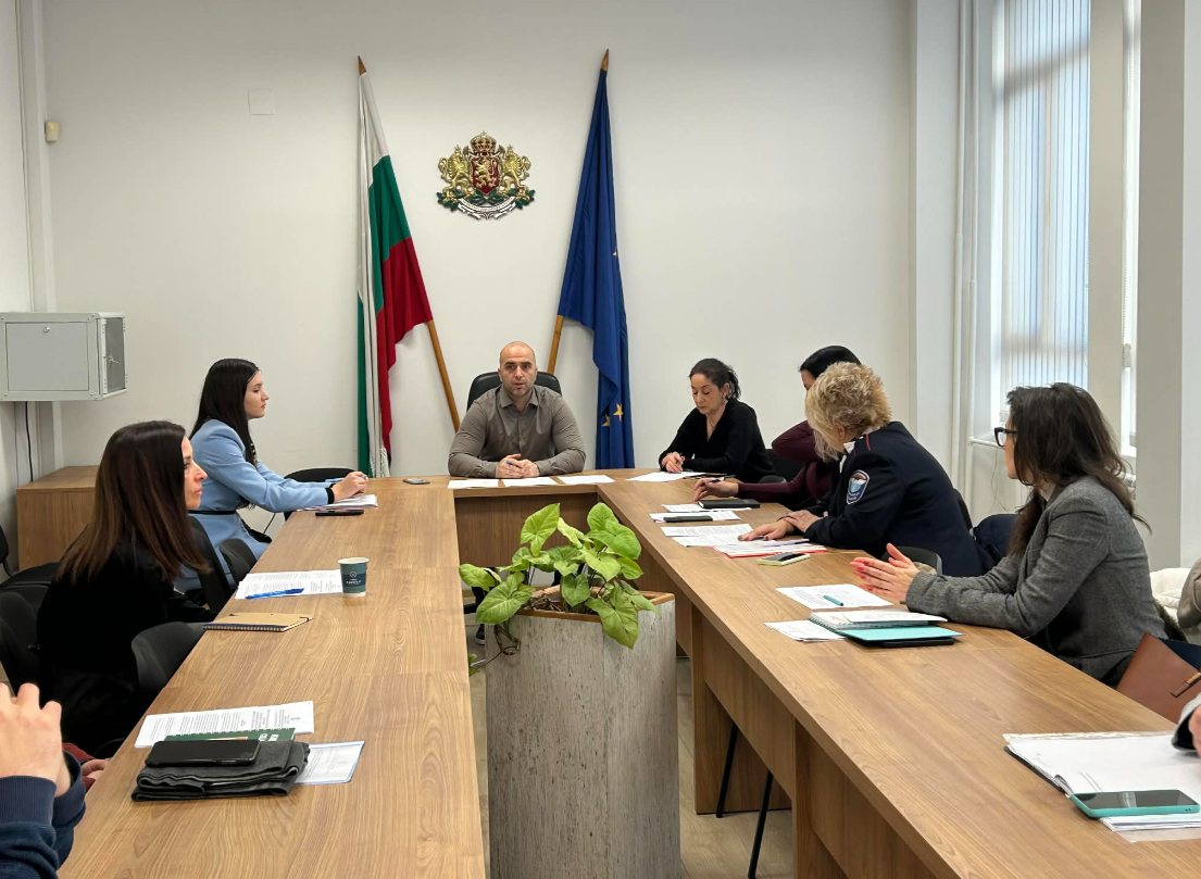 Първо заседание на новосформирания Областен координационен център към Механизма за еврото председателства областният управител Николай Костадинов